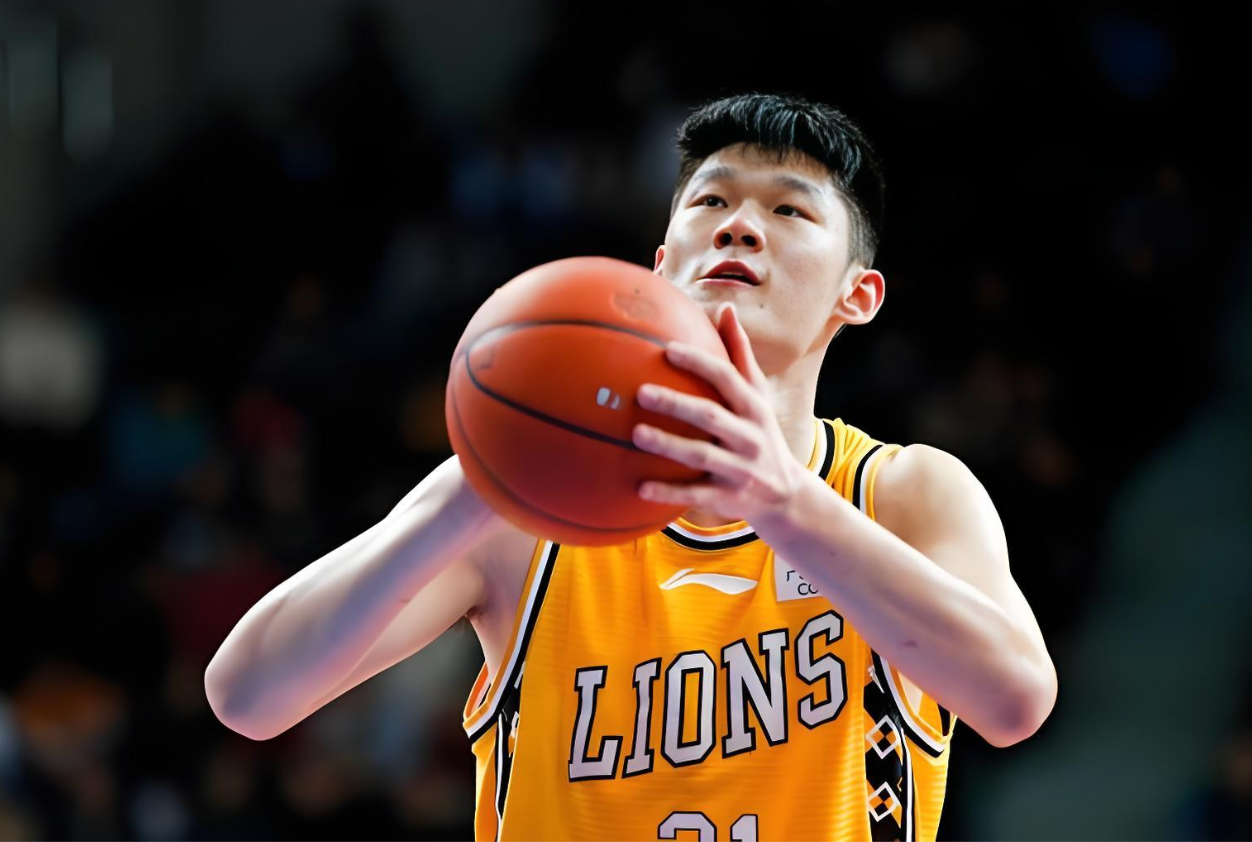 开云登录入口地址-有趣！胡金秋回到广厦队就投入训练，王博：不准训练，回家陪孩子